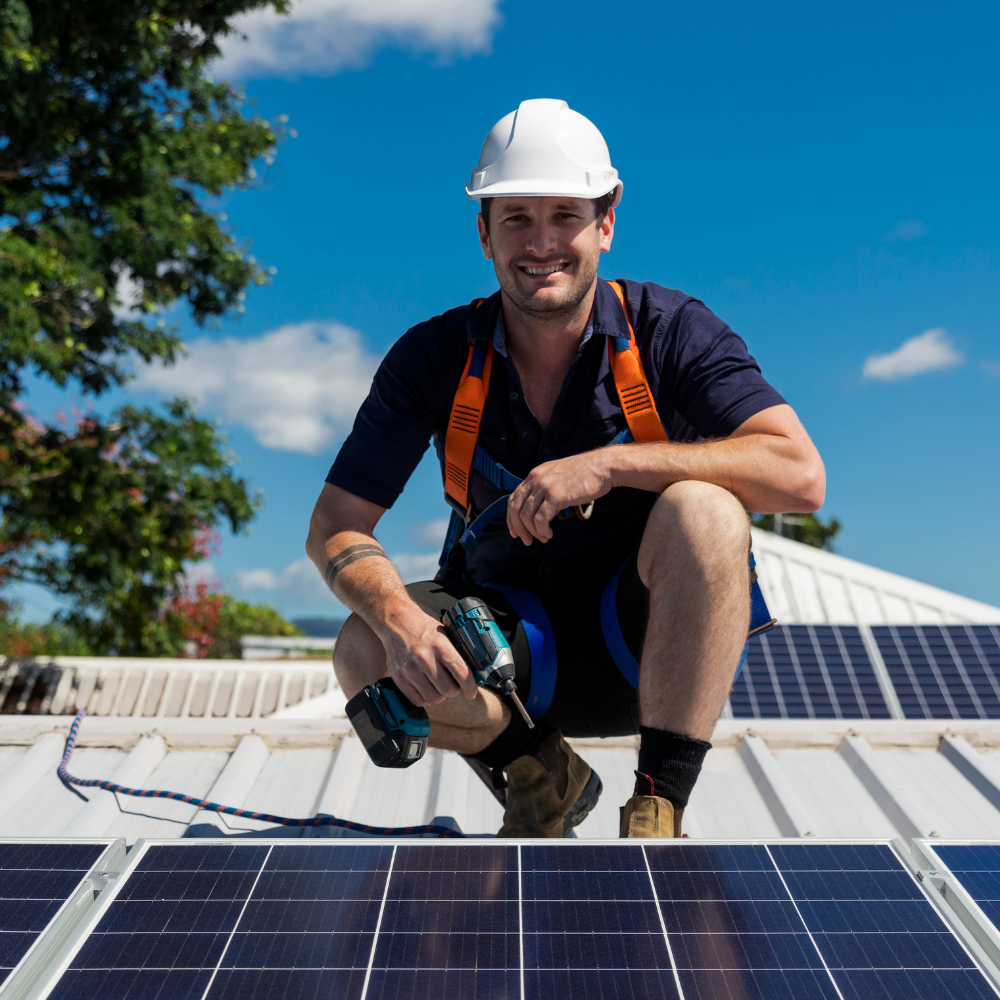 Solar Techniker liefert und montiert deine Solaranlage